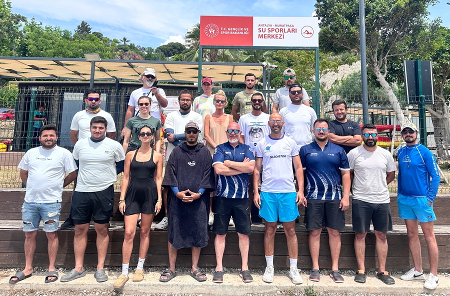 STAND UP PADDLE 1.KADEME YARDIMCI TUR LİDERLİĞİ 2025 ANTALYA KURSU TAMAMLANDI